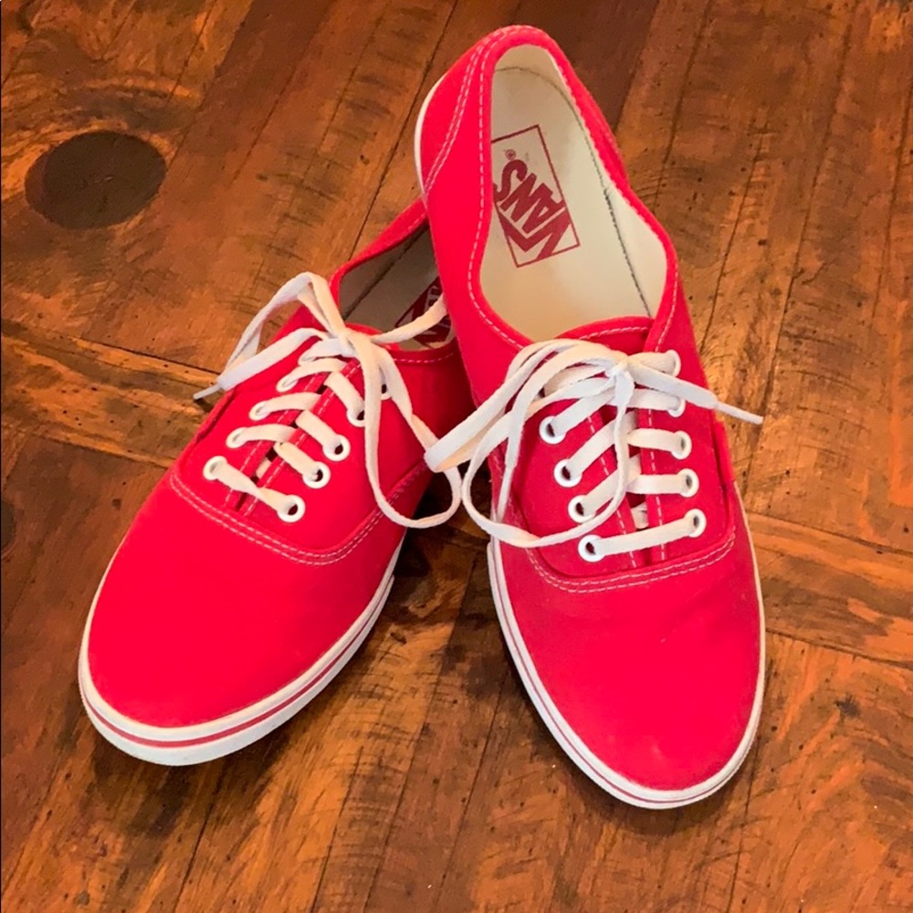 Vans sneakers - Red with white laces